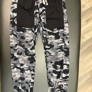 Fabletics Black and Gray Activewear